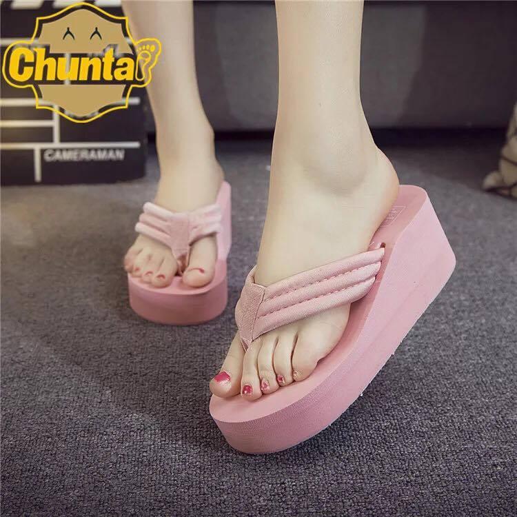 Dép đế xuồng xỏ ngón trẻ trung ́