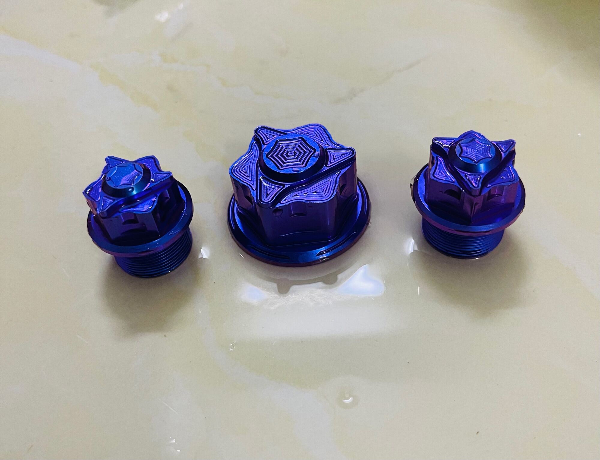 (GR5 XỊN ) BỘ 3 ỐC TITAN CHẢNG BA GIDONG RAIDER/SONIC/SATRIA CỰC ĐẸP