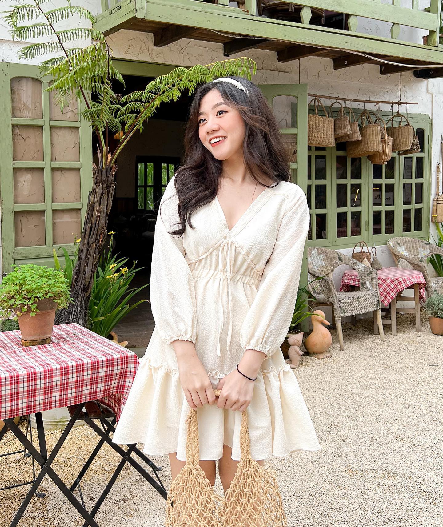 Đầm DARY - Đầm cổ V tùng bèo tay dài