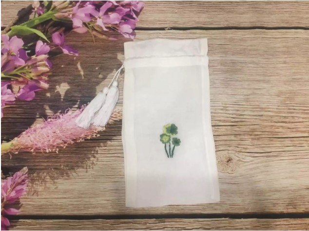 Túi Thơm Lụa Tơ Tằm Thêu Tay SenSilk