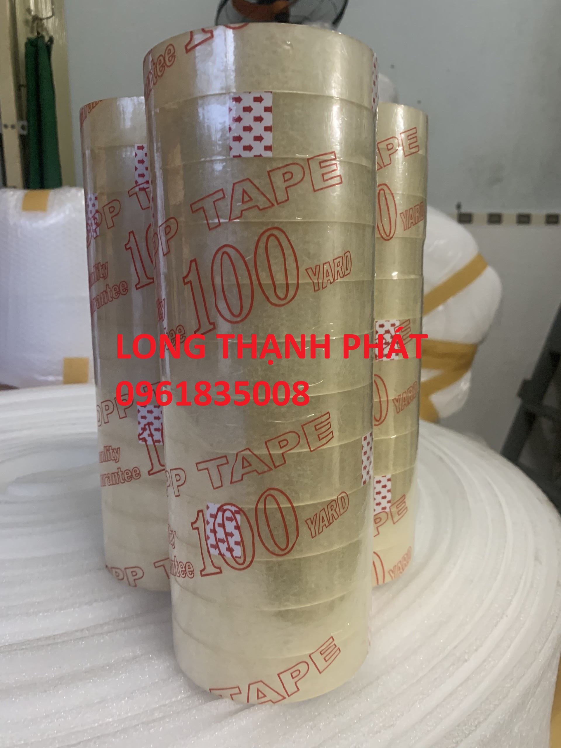 Băng keo trong cuộn 2F4 lõi mỏng 100ya