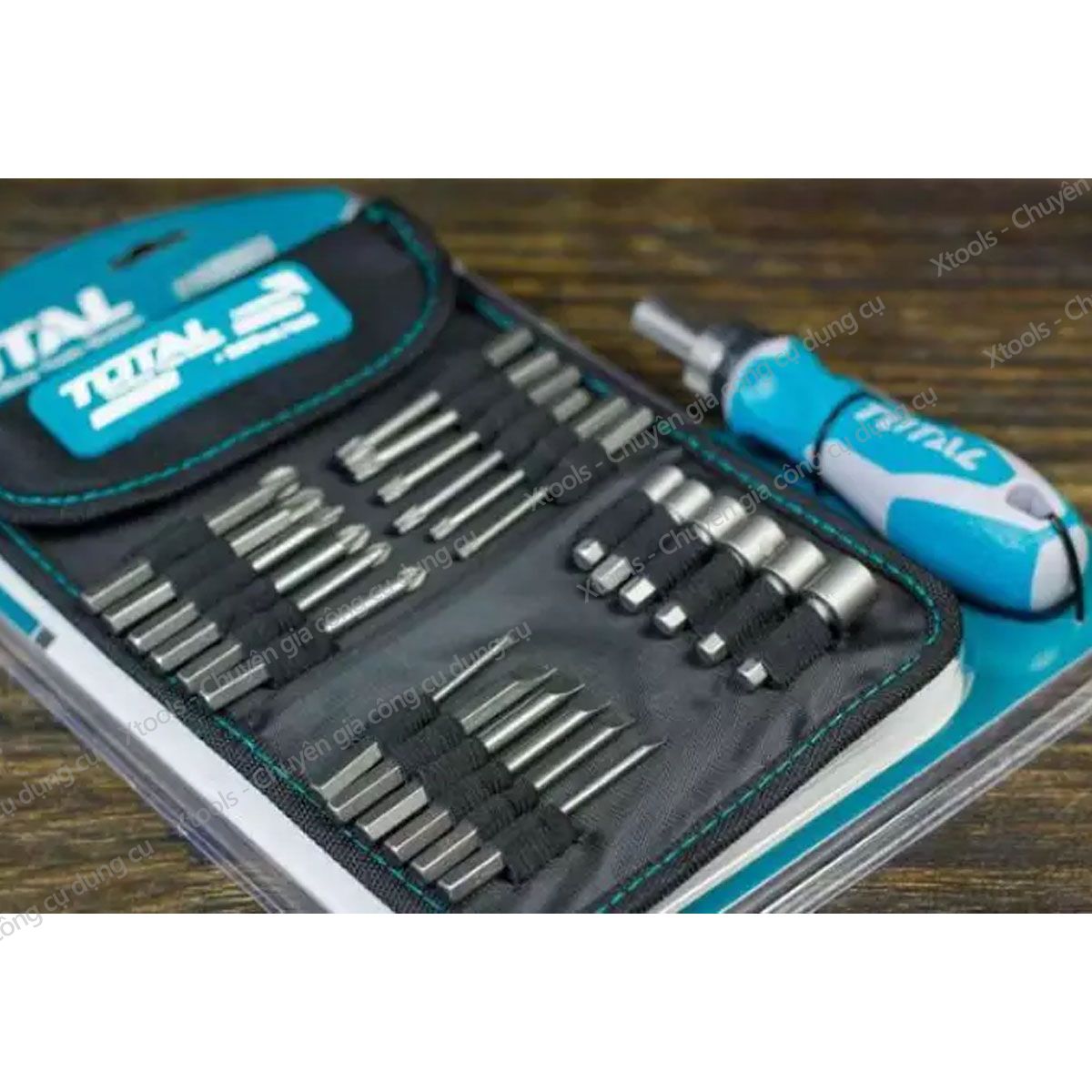 Bộ tua vít đa năng 26 chi tiết TOTAL TACSD30266 bộ tuốc nơ vít được làm từ titanium siêu bền, thiết kế nhỏ gọn và kích thước đa dạng, dễ sử dụng
