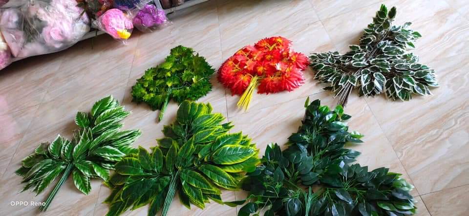 sỉ 10 cành lá si làm cây giả