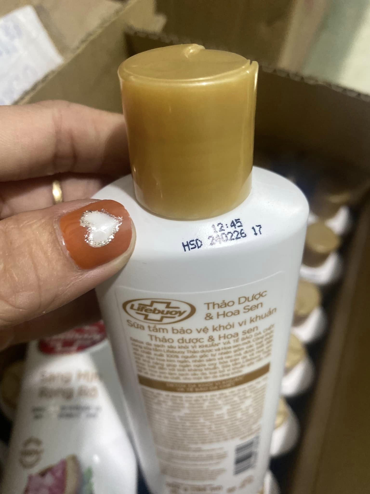 COMBO 2 CHAI SỮA TẮM THẢO DƯỢC HOA SEN 200G
