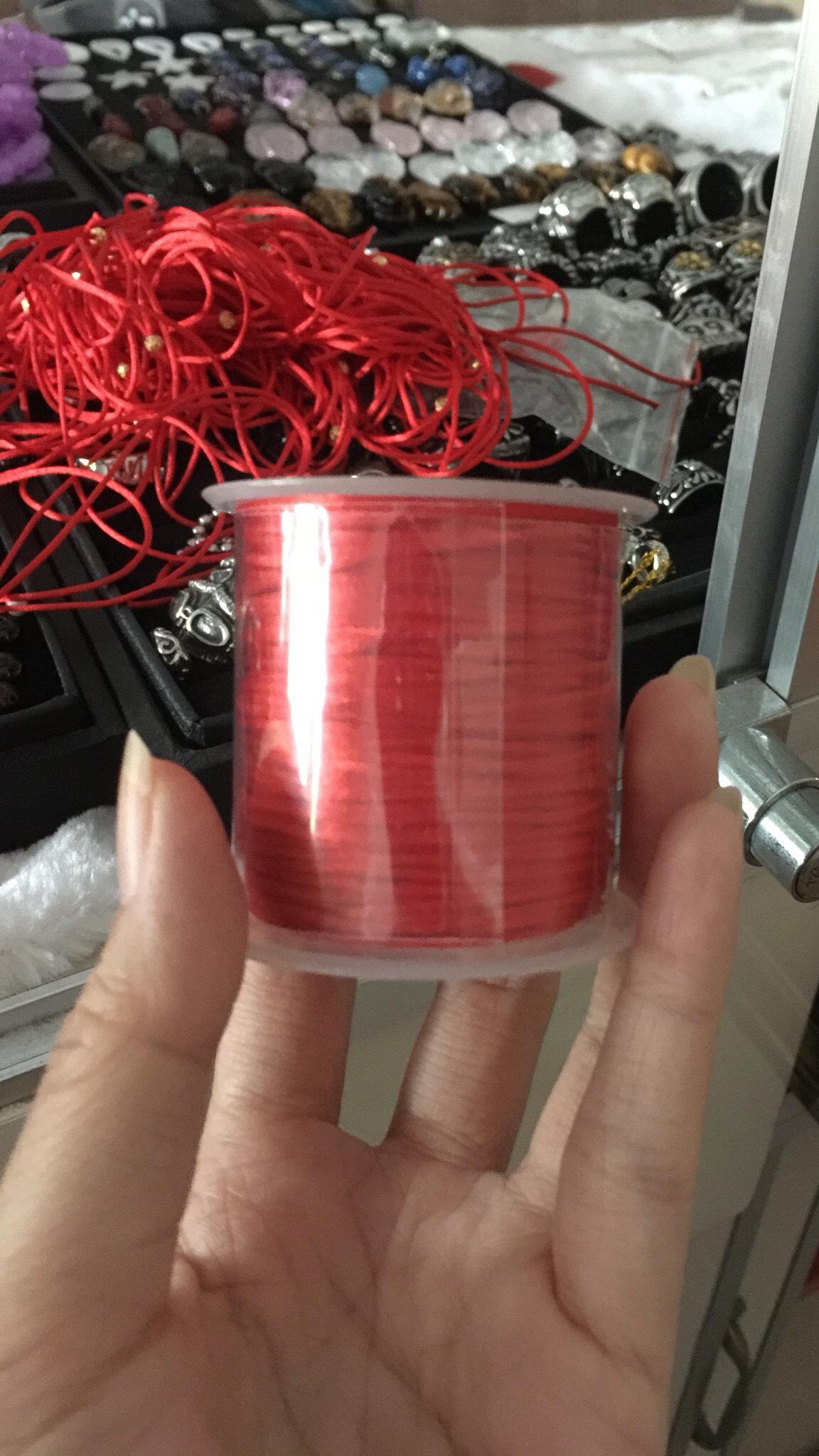 [HCM]1 Cuộn dây làm vòng chỉ đỏ may mắn [ Dây tiêm - Phi bóng - Như hình ]