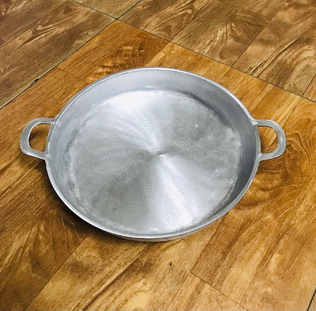 CHẢO GANG ĐÚC THỦ CÔNG LÀNG NGHỀ 27CM ĐÁY BẰNG