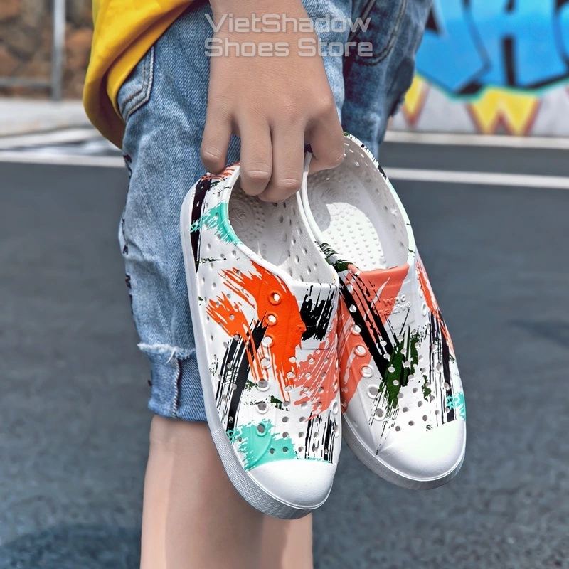 Giày nhựa wnc NATIVE trẻ em in họa tiết - Chất liệu nhựa EVA mềm, siêu nhẹ, không thấm nước, in họa tiết sinh động đáng yêu
