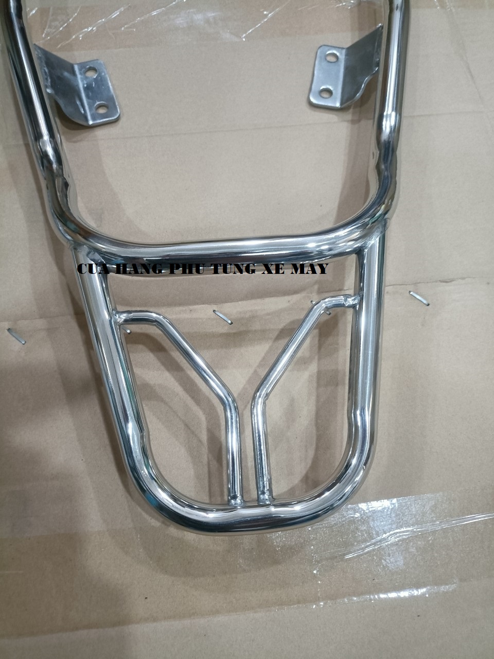 Cảng sau xe Sirius Fi inox sáng, đẹp