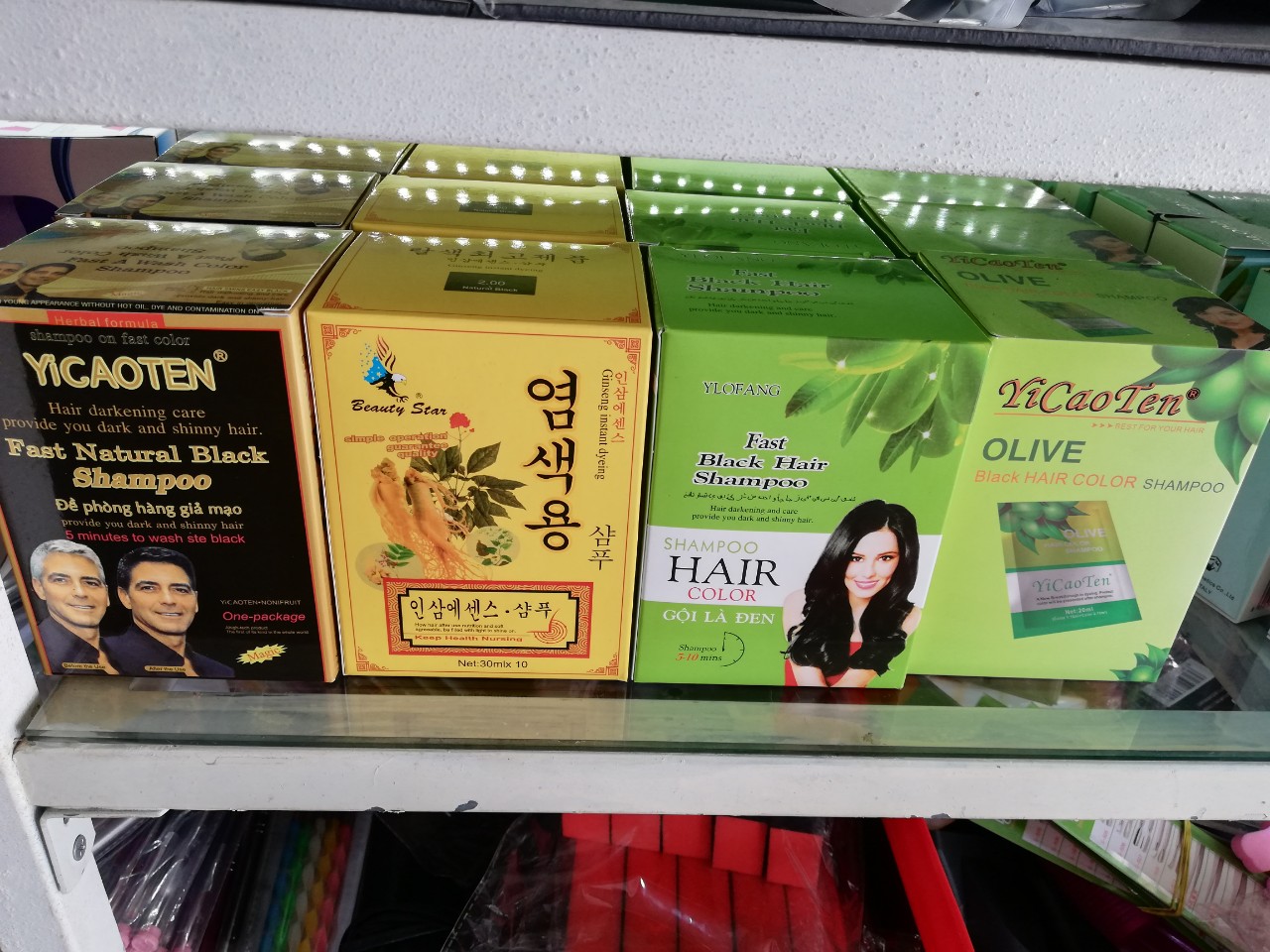 Hộp 10 gói gội là đen