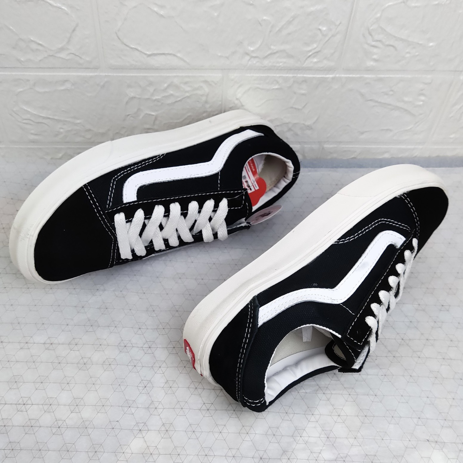 Giày Thể Thao Vans Vault Đen Nam Nữ Full Box