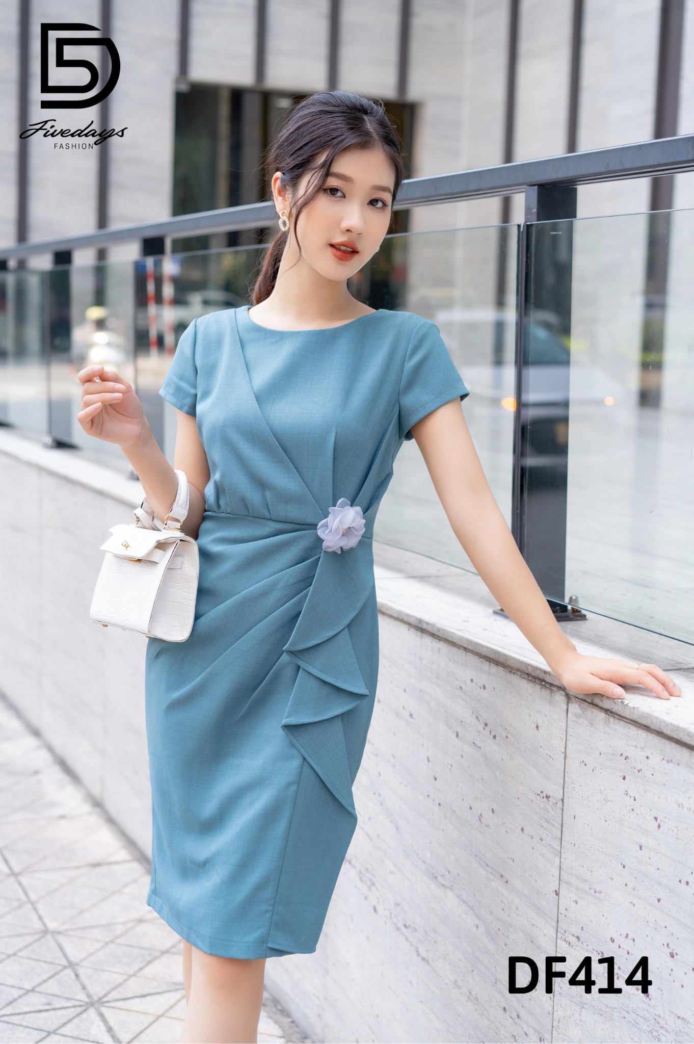 Fivedays - Đầm ôm xếp ly có bèo thân trước