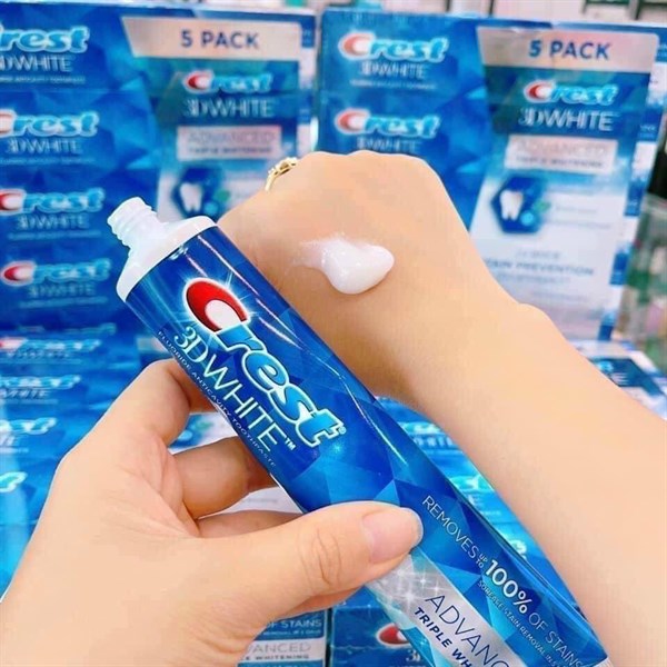 Kem đánh răng Crest 3D White 147g mẫu mới