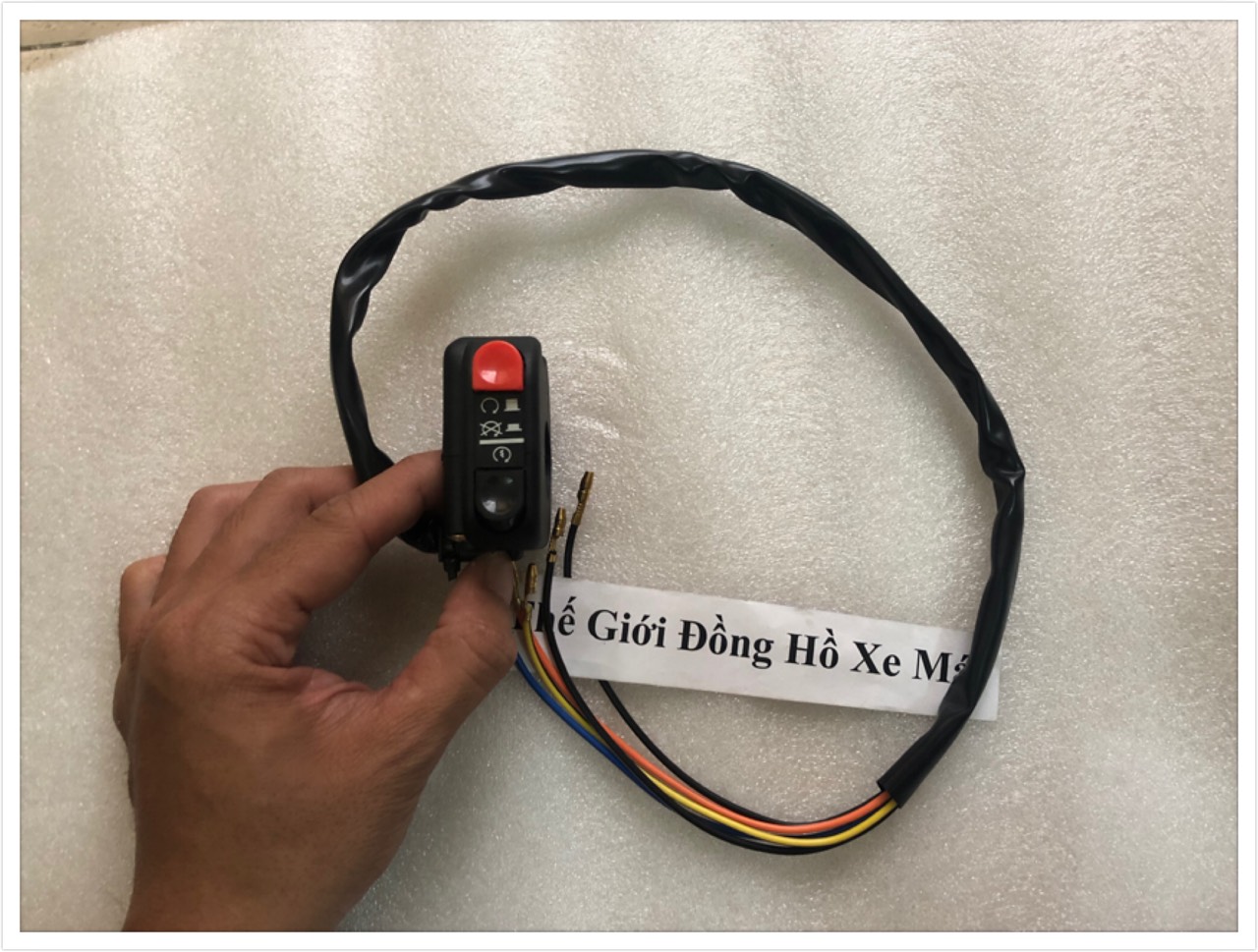 cùm công tắc Fz phải ( cùm nhỏ)