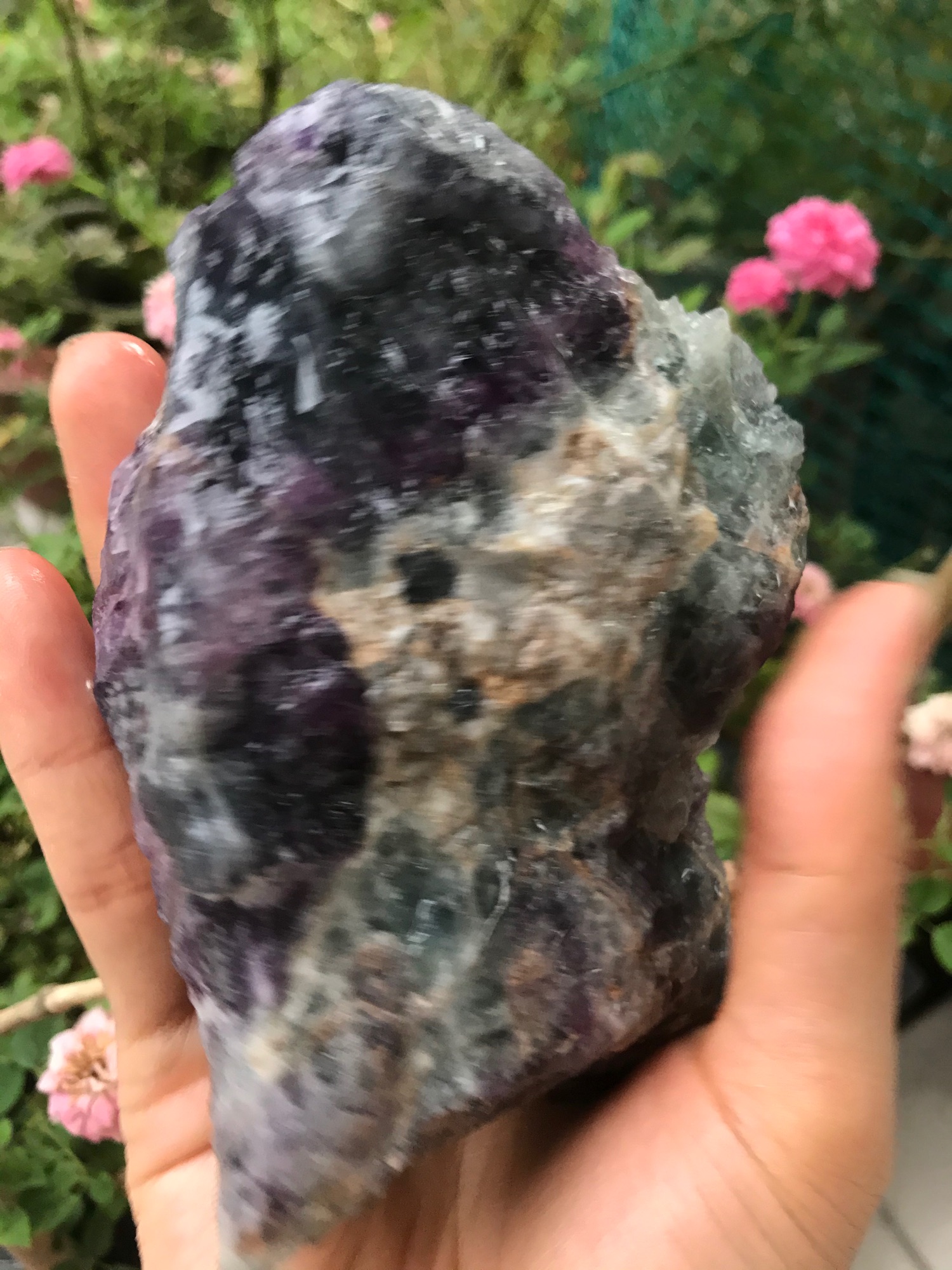 Đá Flourite tự nhiên 700g