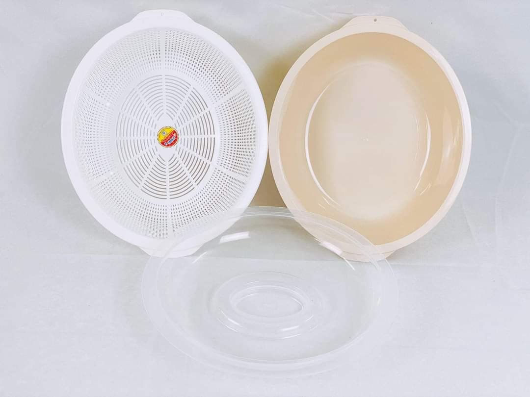 Bộ chậu rửa rau kèm rổ có nắp nhựa Việt Nhật. Kích thước: Rổ to: 30 x 26 x 9.5 cm. Rổ trung: 35 x 32.5 x 10.5 cm