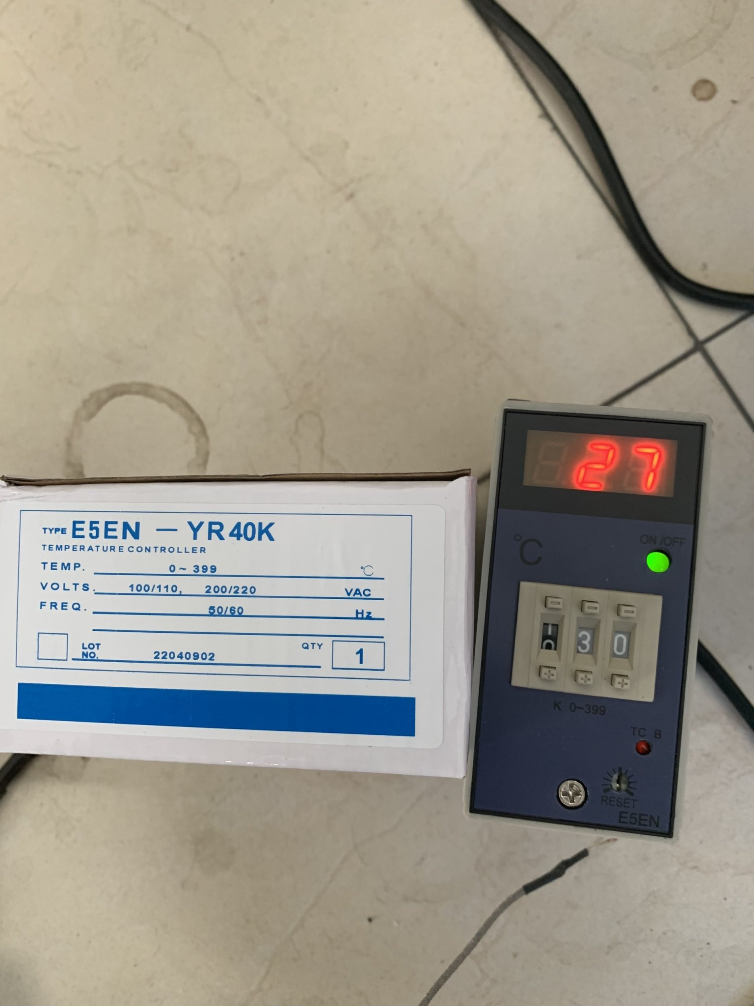 ĐỒNG HỒ NHIỆT ĐỘ E5EN-YR40K