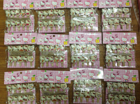 [HCM]kẹp gỗ hello kitty vỉ 10 cái và 1 mét dây thừng