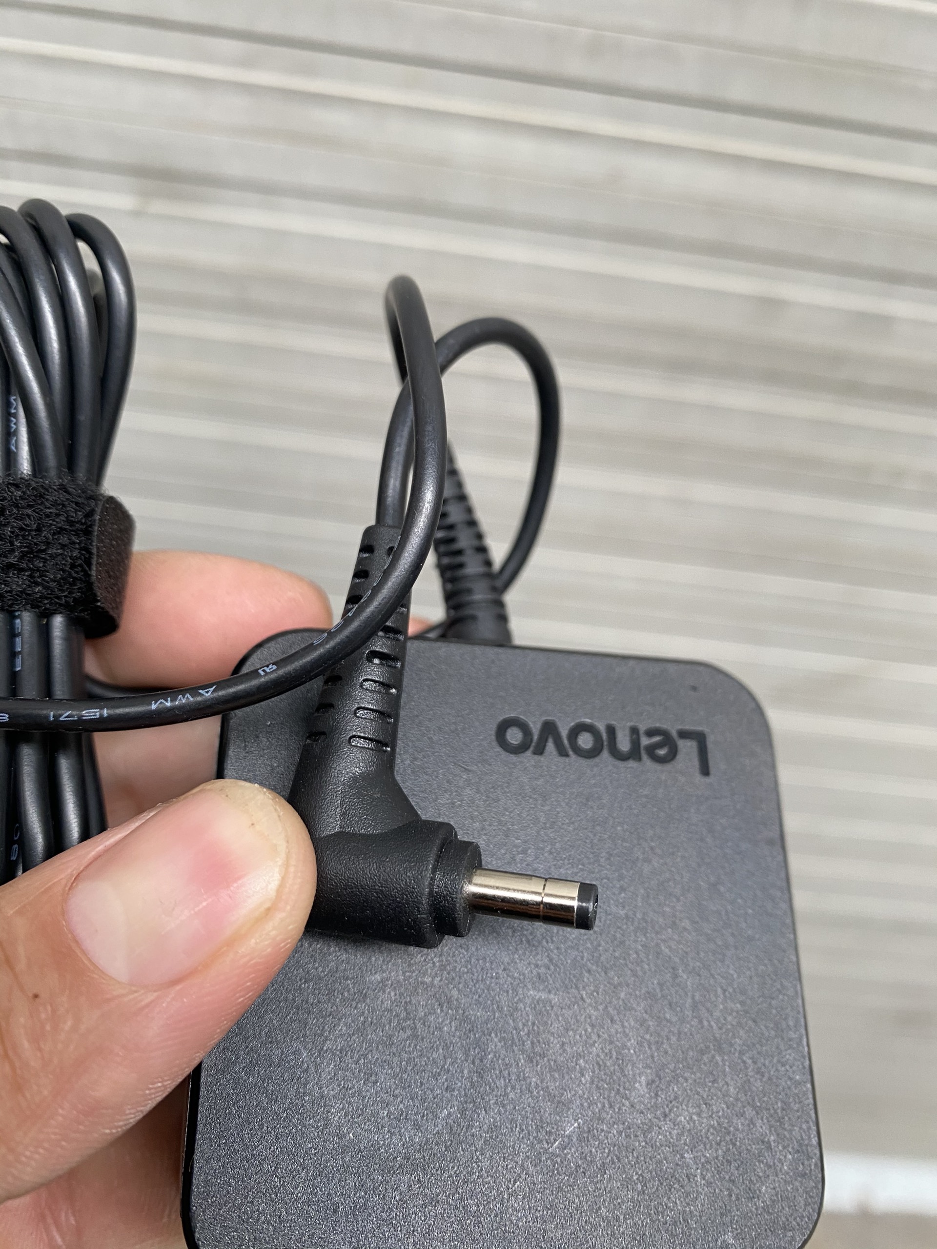 Sạc laptop lenovo 20V 2.25A