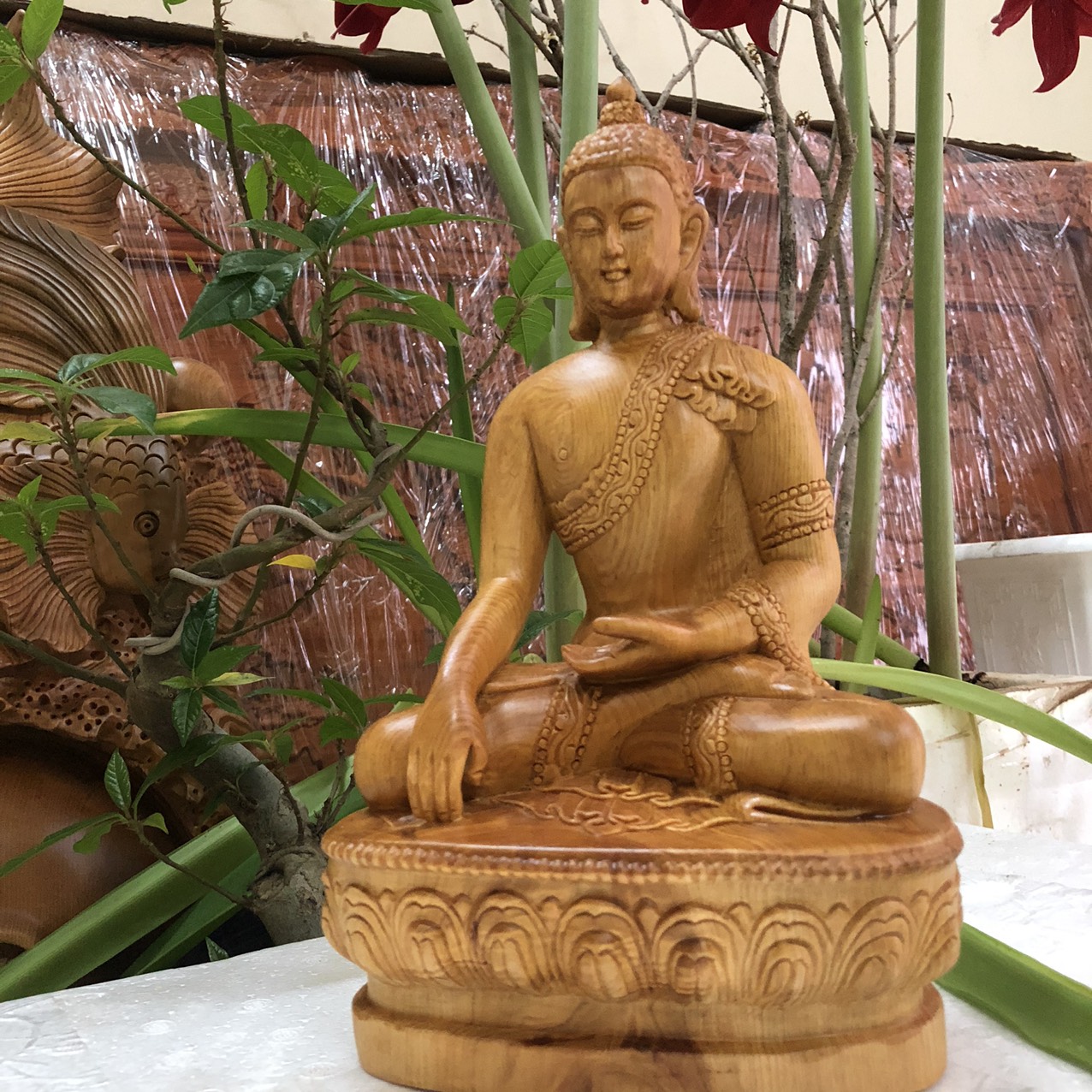 Tượng Phật Thích Ca Gỗ Pơ Mu