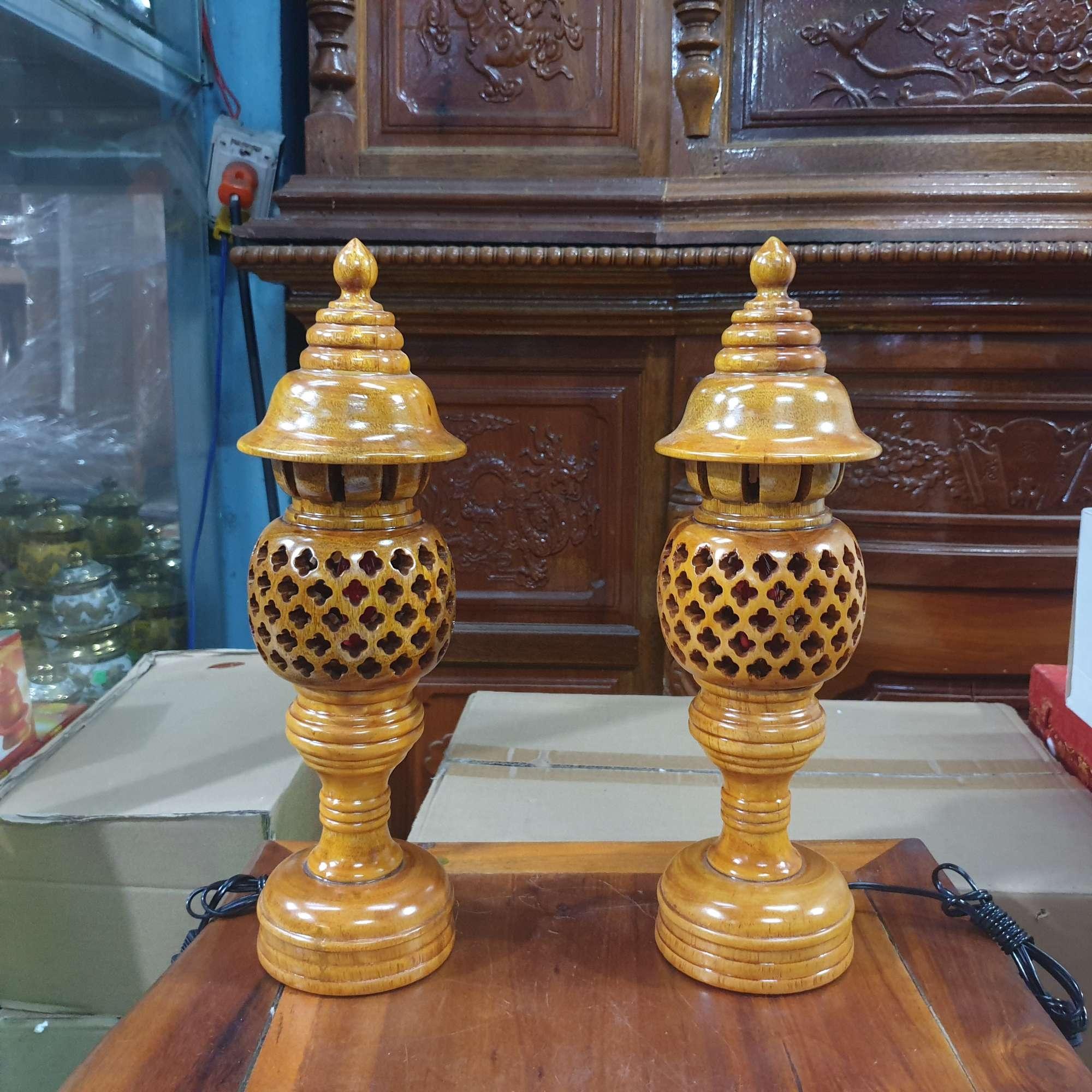 [HCM]Cặp đèn thờ gỗ tràm bông vàng cao 23 cm vàng