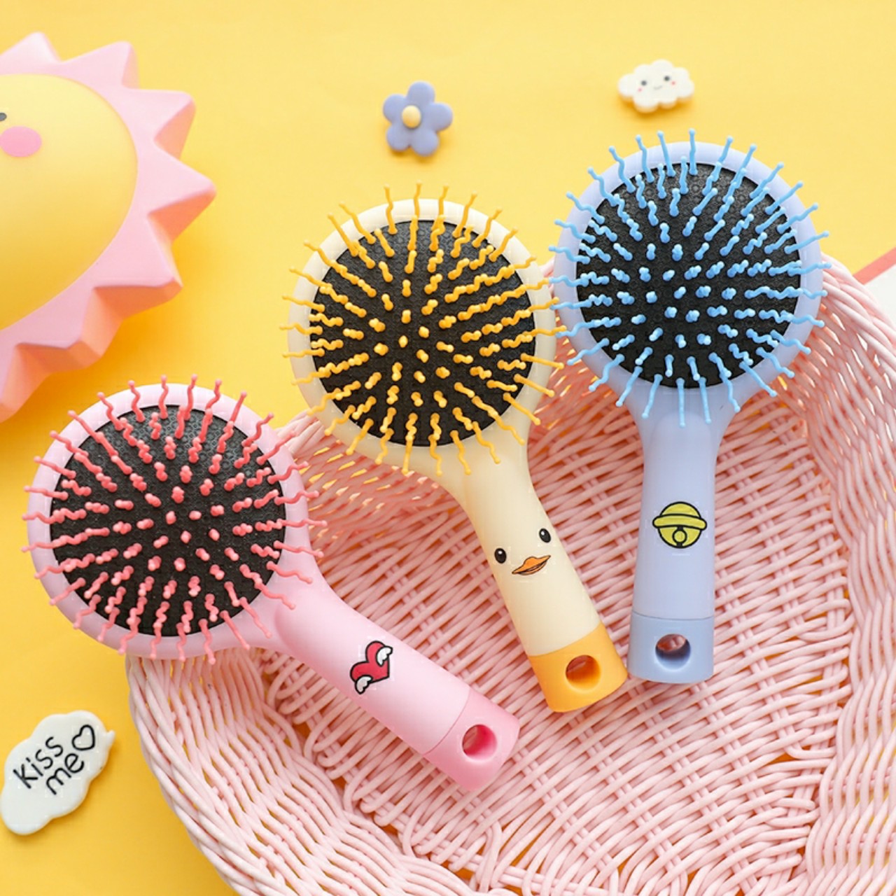 [HCM]LƯỢT CHẢI TÓC RỐI KÈM GƯƠNG LƯỢT RỐI CÓ KÍNH CHO BÉ GÁI