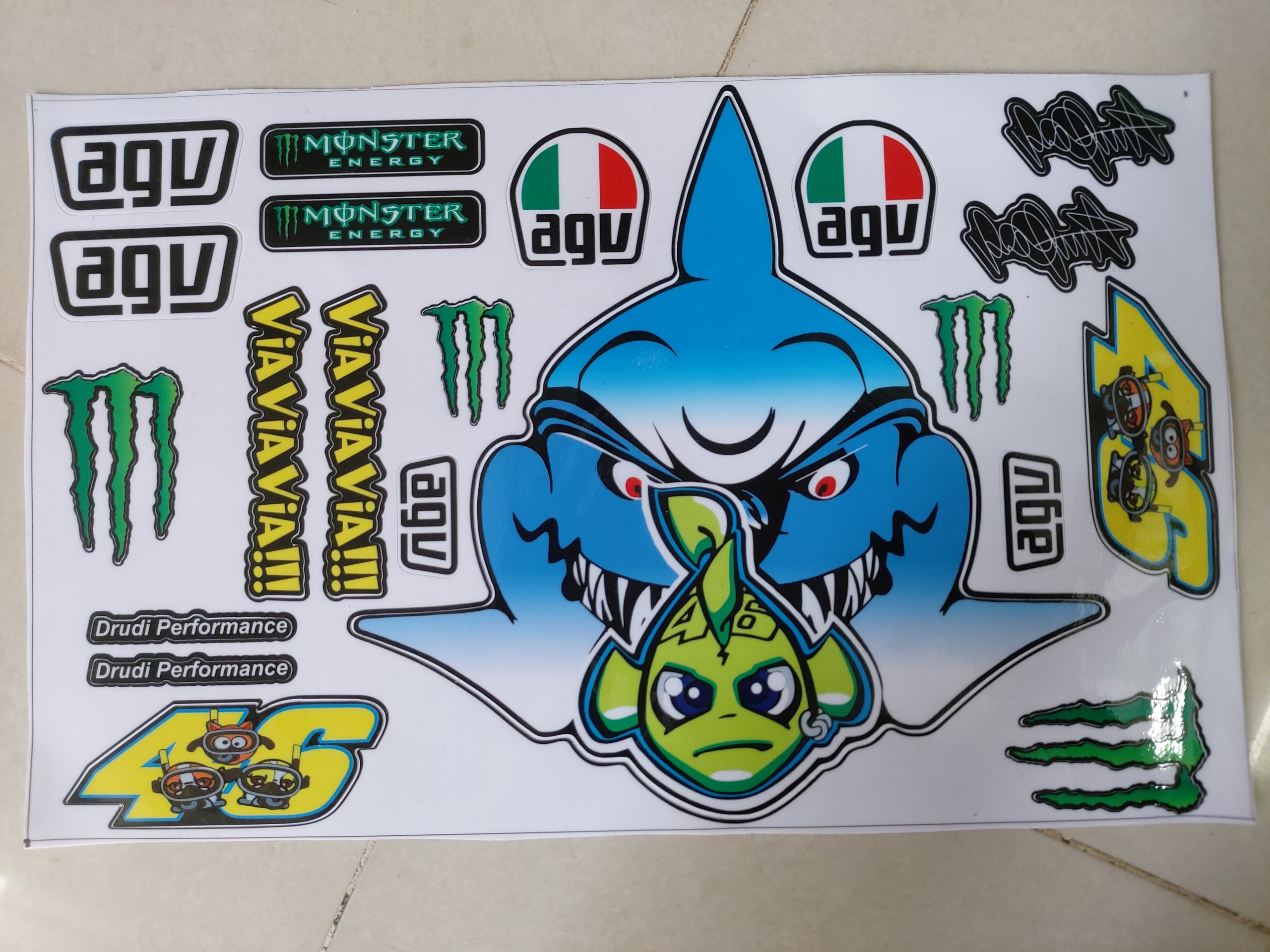 Tem logo dán nón cá mập siêu ngầu
