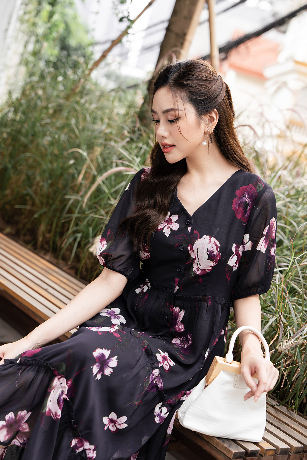 Đầm Maxi Lamer Cổ Tim Hoa L63M21H061