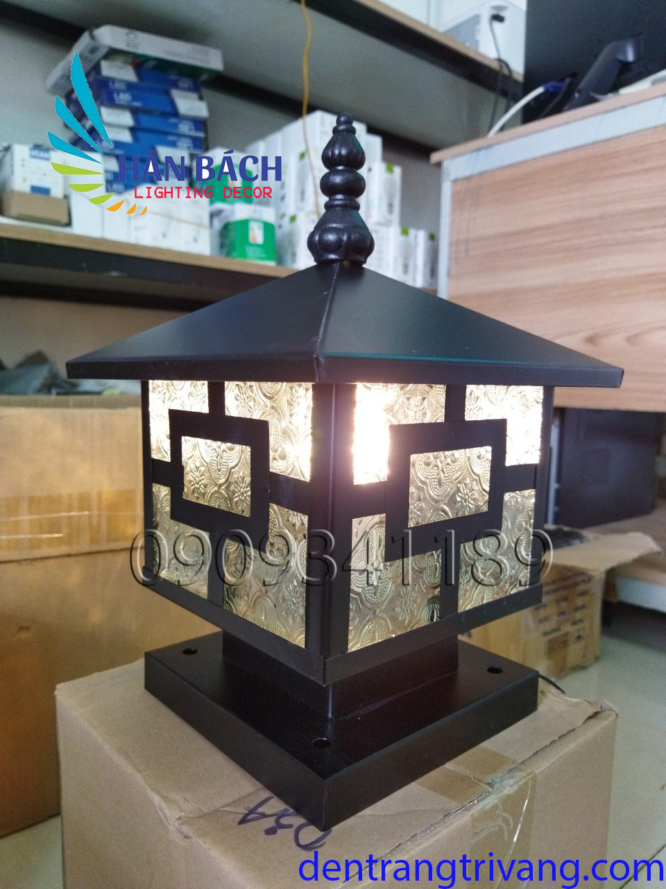 [HCM]Đèn trụ cổng: Mẫu đèn trang trang trí ngoài trời D200 mái trơn - KÈM BÓNG