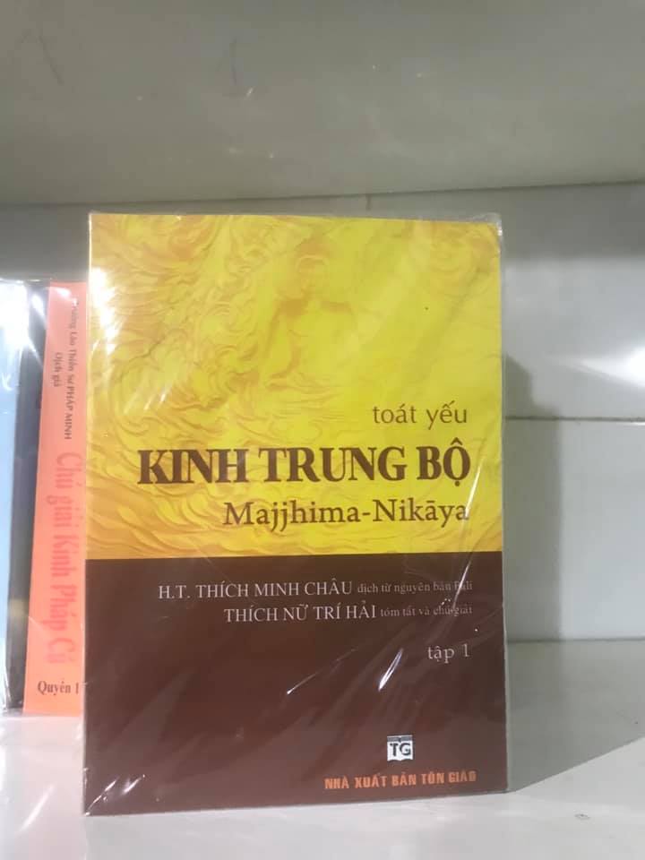 Sách - toát yếu kinh trung bộ