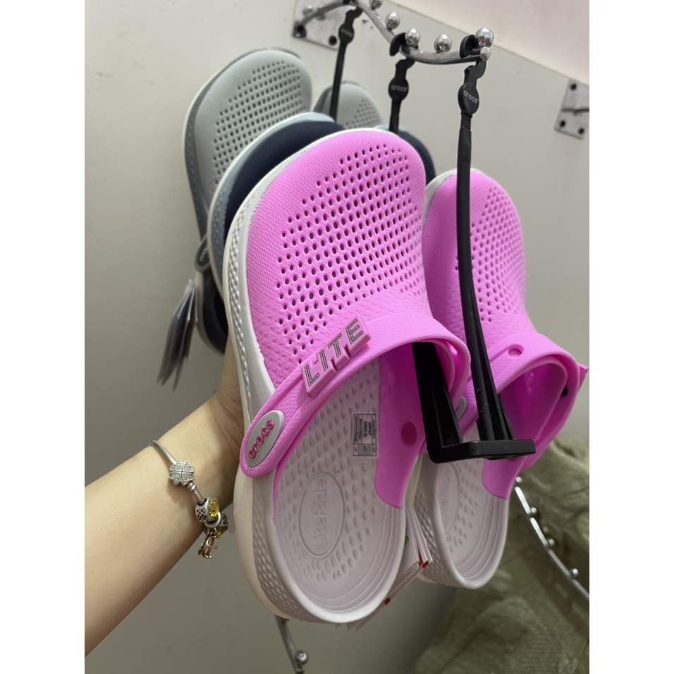 Dép Cross LITE Bít Đầu Siêu Thoáng Tặng Kèm Hộp Cross Nhiều Màu Nhiều Size Dành Cho Cả Nam Và Nữ