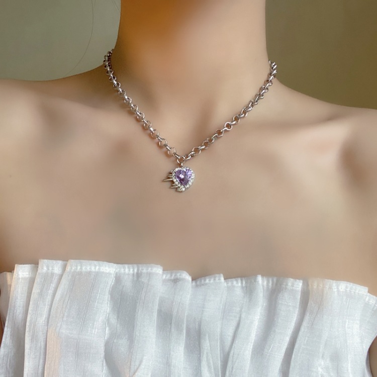 Vòng cổ sao băng màu tím sành điệu VC128