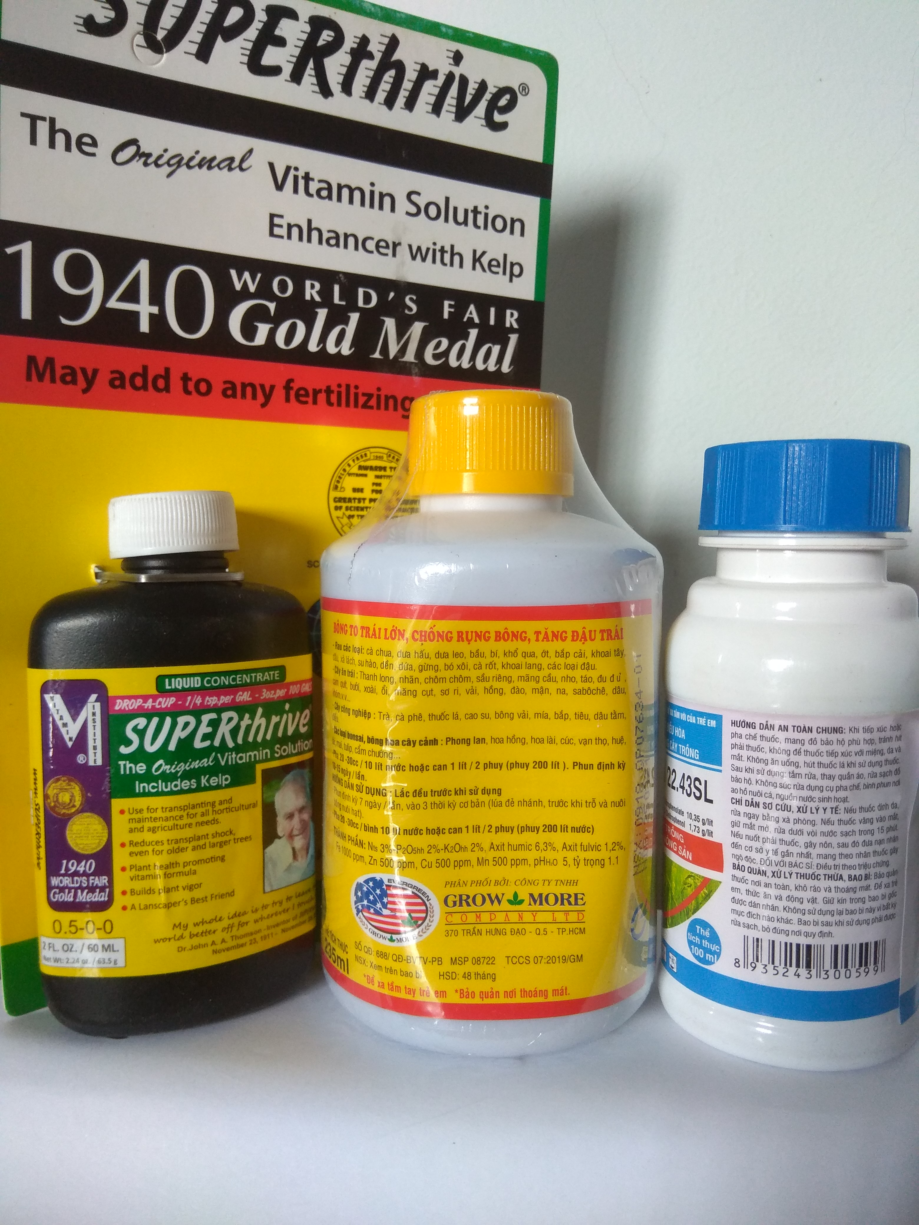 Combo siêu kích rễ Acid humic (235ml) + superthrive (60ml)+dekamon (100ml)