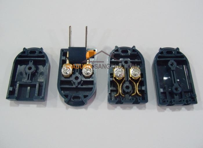 Phích cắm chân dẹp gấp
