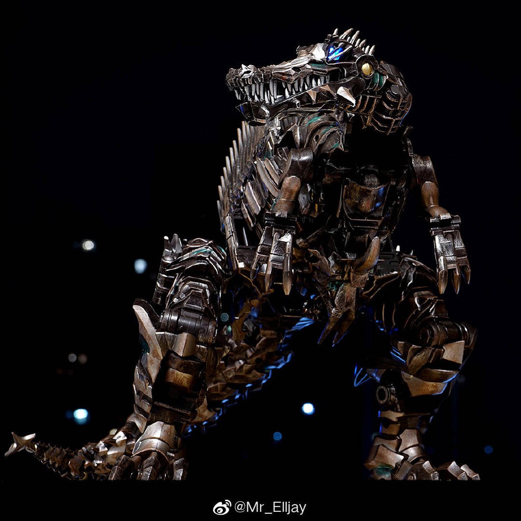 Mô hình robot transformers AM01- LS11 Scorn (biến hình sang khủng long)