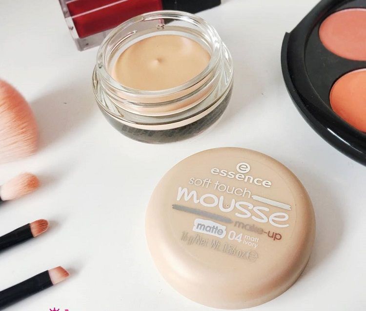 Phấn tươi dạng nén essence soft touch mousse make up