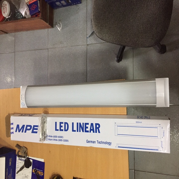 [HCM]ĐÈN LED 06M BÁN NGUYỆT 18W MPE