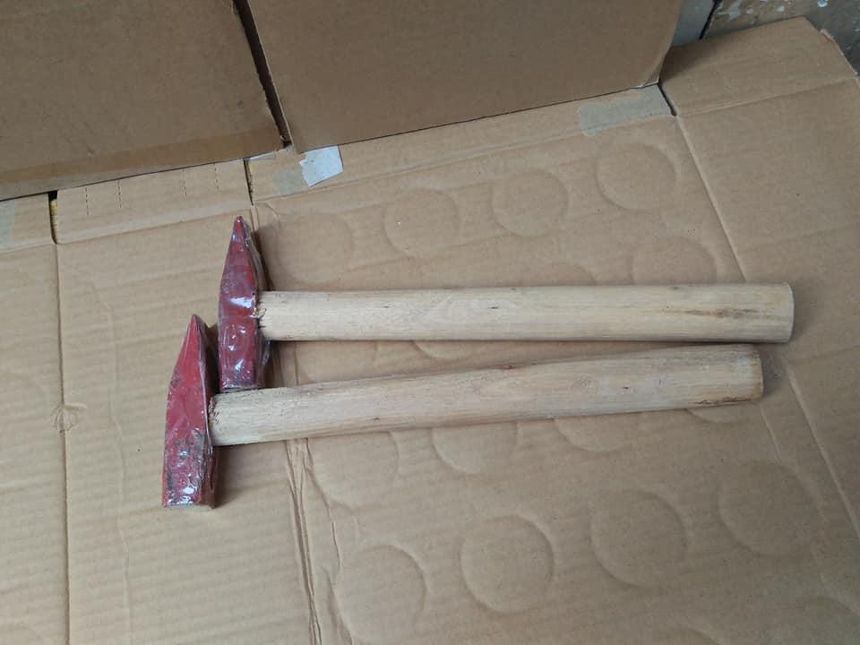 búa đóng đinh cán gỗ 350gr