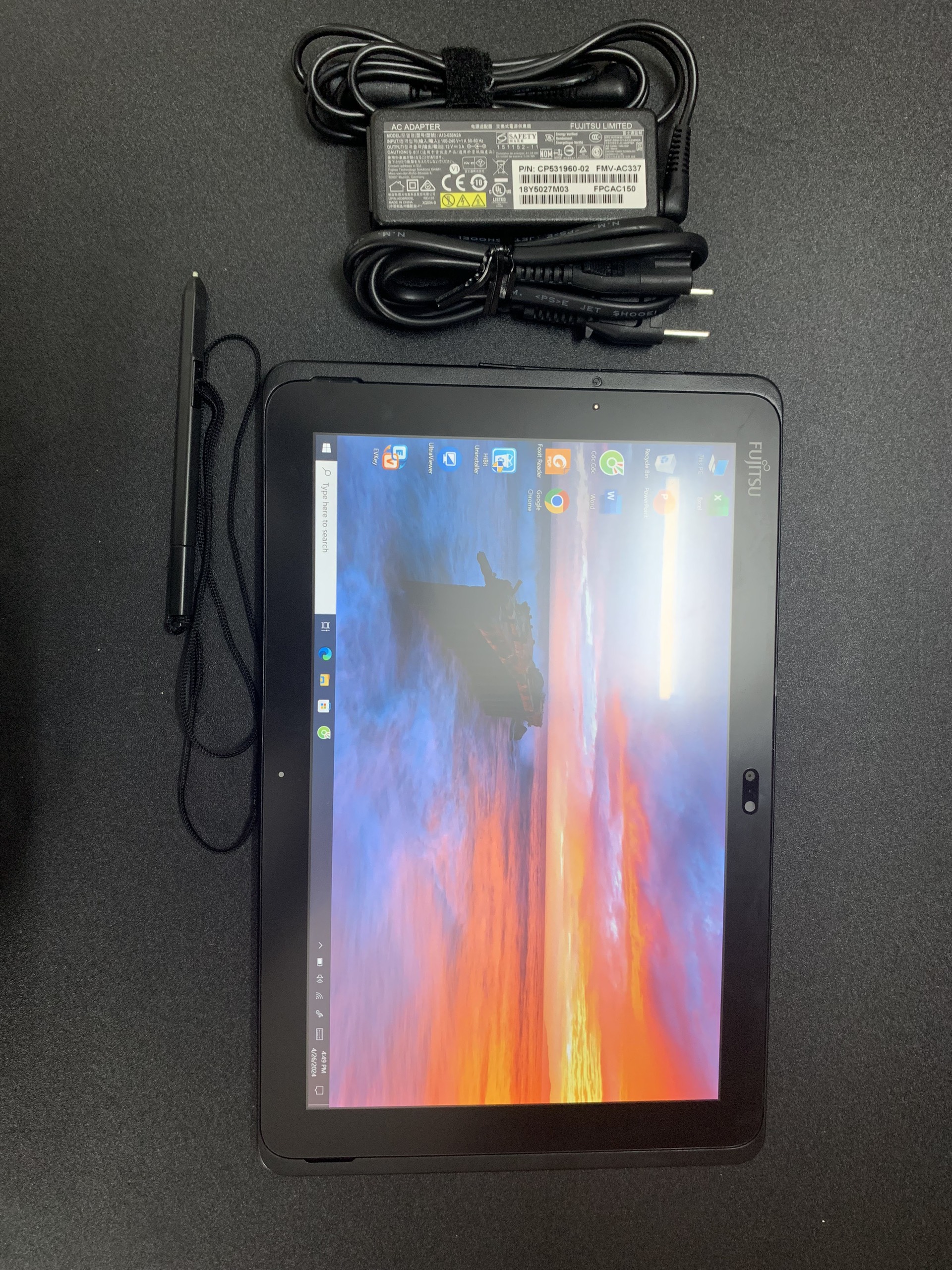Máy tính bảng Fujitsu ARROWS Tab Q508