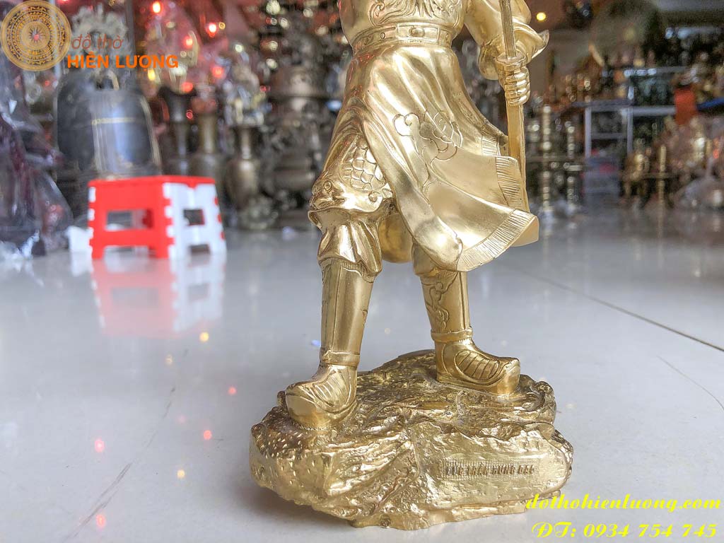 Tượng Trần Hưng Đạo Chỉ Tay Bằng Đồng Vàng Cao 25cm