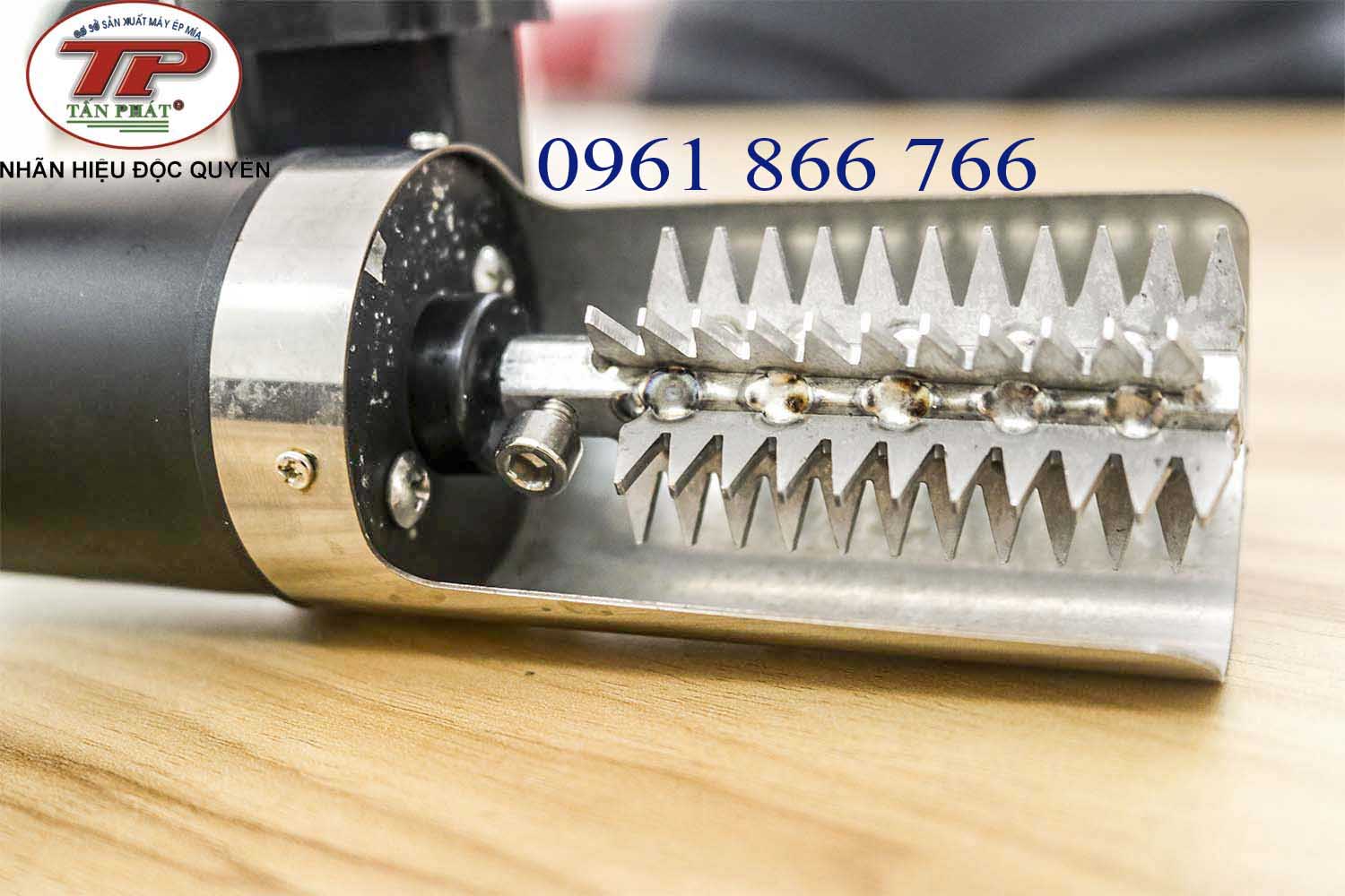 Máy đánh vảy cá cầm tay