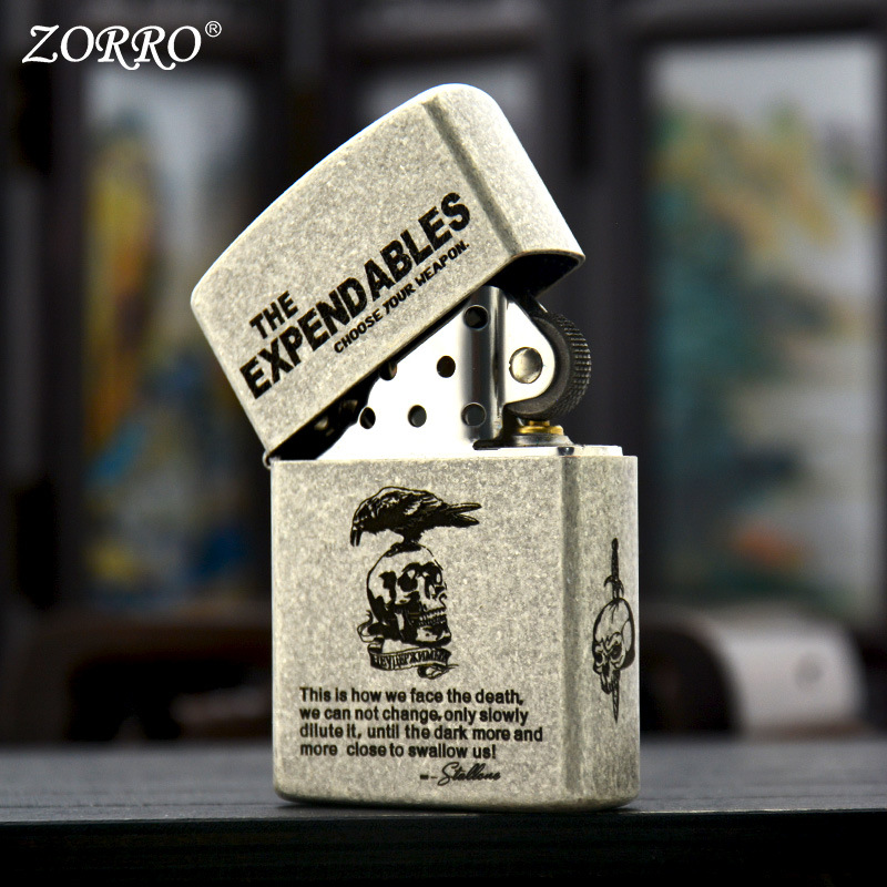 Bật Zorro Bạc Cổ The Expendables Khắc 6 Mặt ( Tặng Kèm Đá Bấc Xịn - Có Hộp )