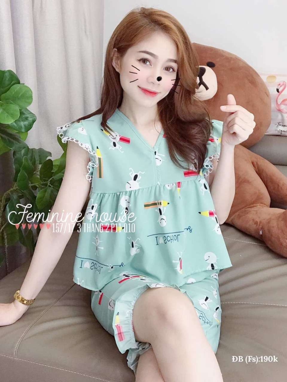 Sét bộ nữ kate Thái quần lửng cổ V tay cánh tiên