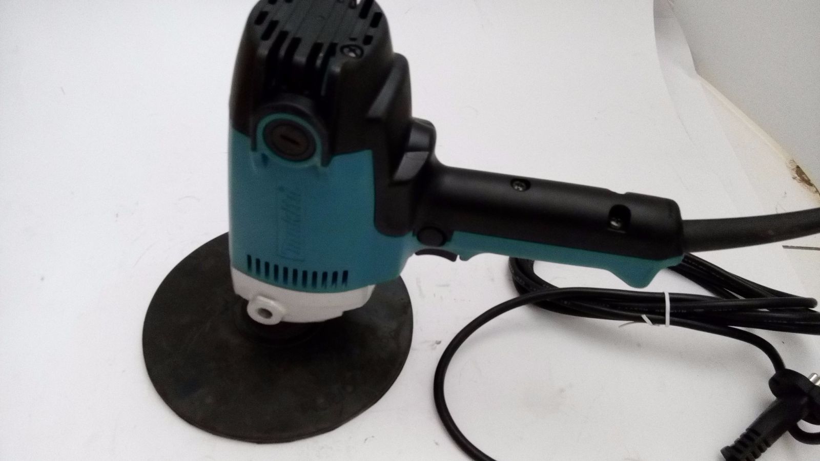 [Hàng chính hãng]MÁY CHÀ NHÁM ĐĨA(180MM) MAKITA GV7000C