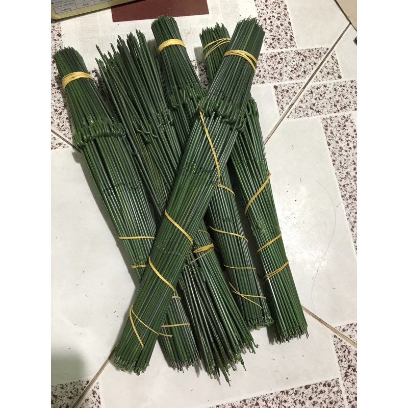 [HCM]Kẽm cành bọc nhựa làm thân hoa ( bó 100 cành )