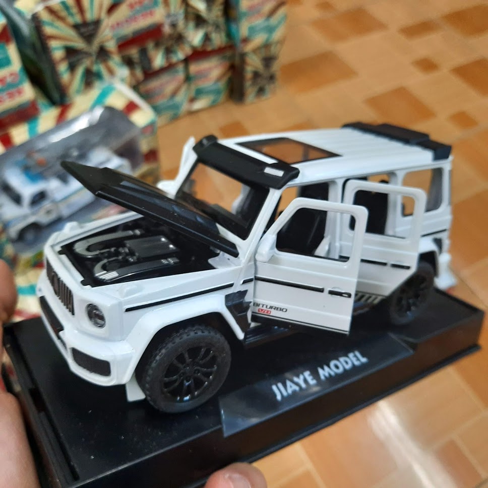 Đồ chơi mô hình xe ô tô Mercedes Ben AMG Brabus G700 tỉ lệ 1:32 xe bằng kim loại có âm thanh và đèn đồ chơi trẻ em