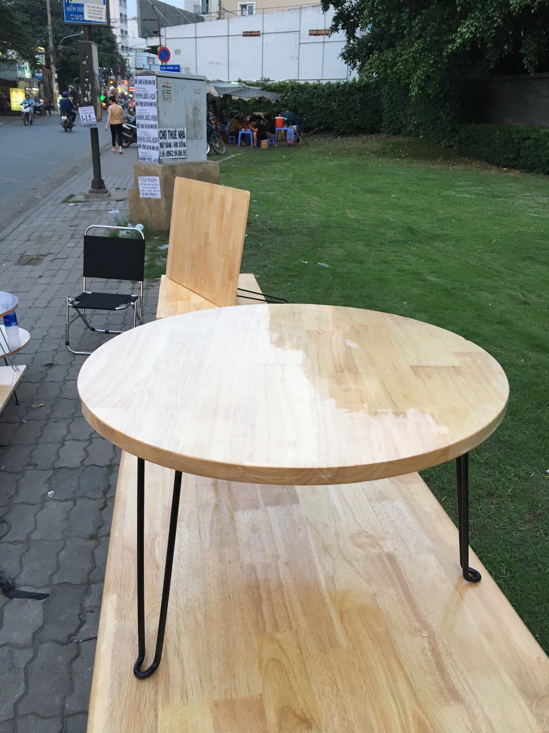 [HCM]Bàn Tròn Gỗ Cao Su (DK 59cm)