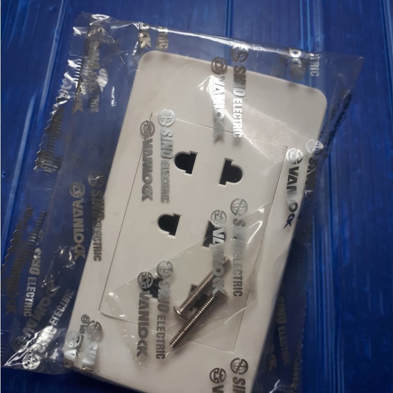 Mặt 1, 2,3 Ổ Cắm S18A Sino - Vanlock