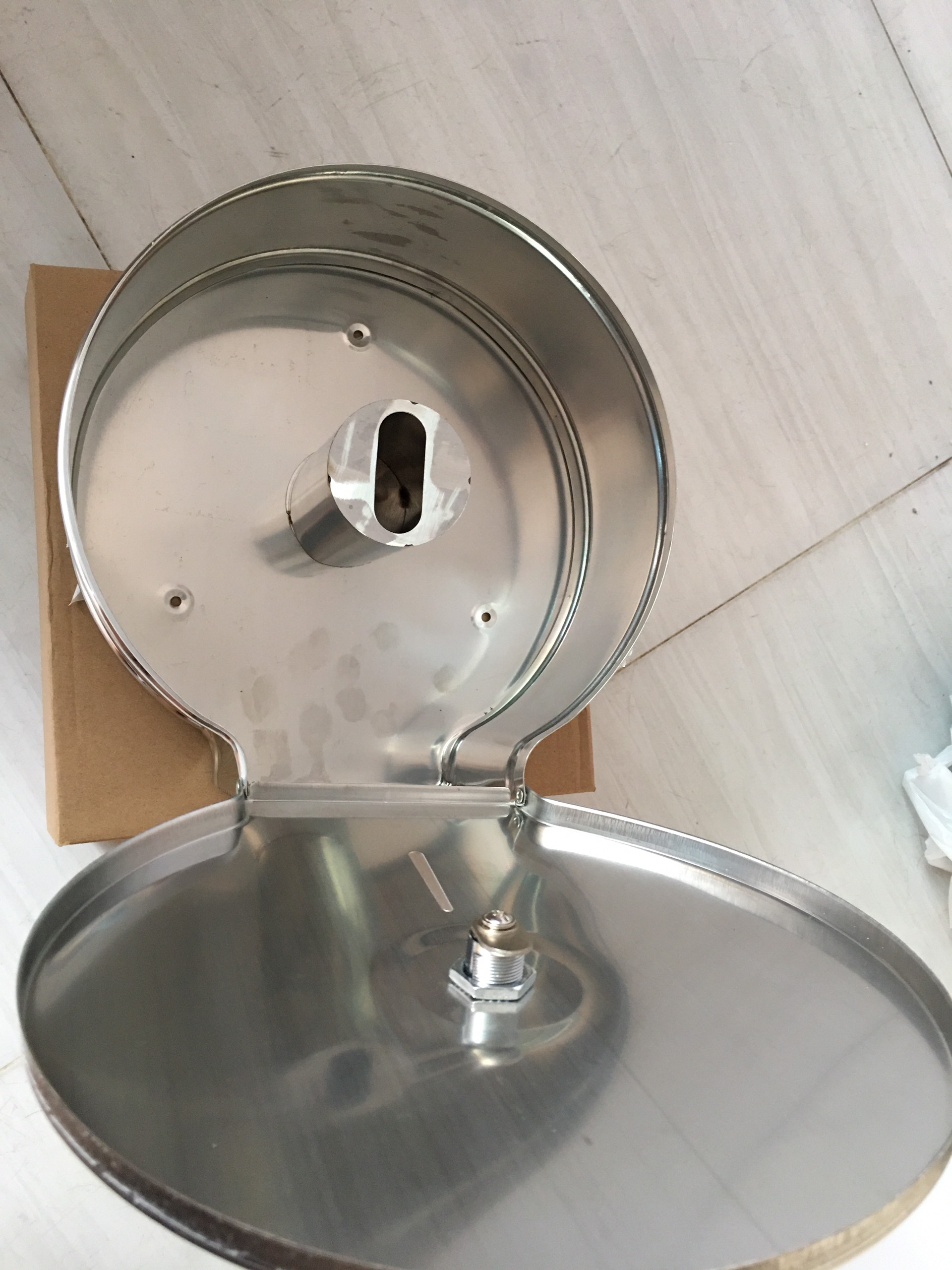 Hộp đựng giấy inox cuộn lớn