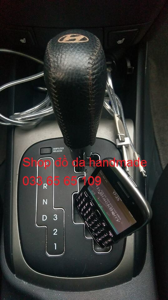 Bọc da cho cần số xe Santafe (AT) đời 2006-2012