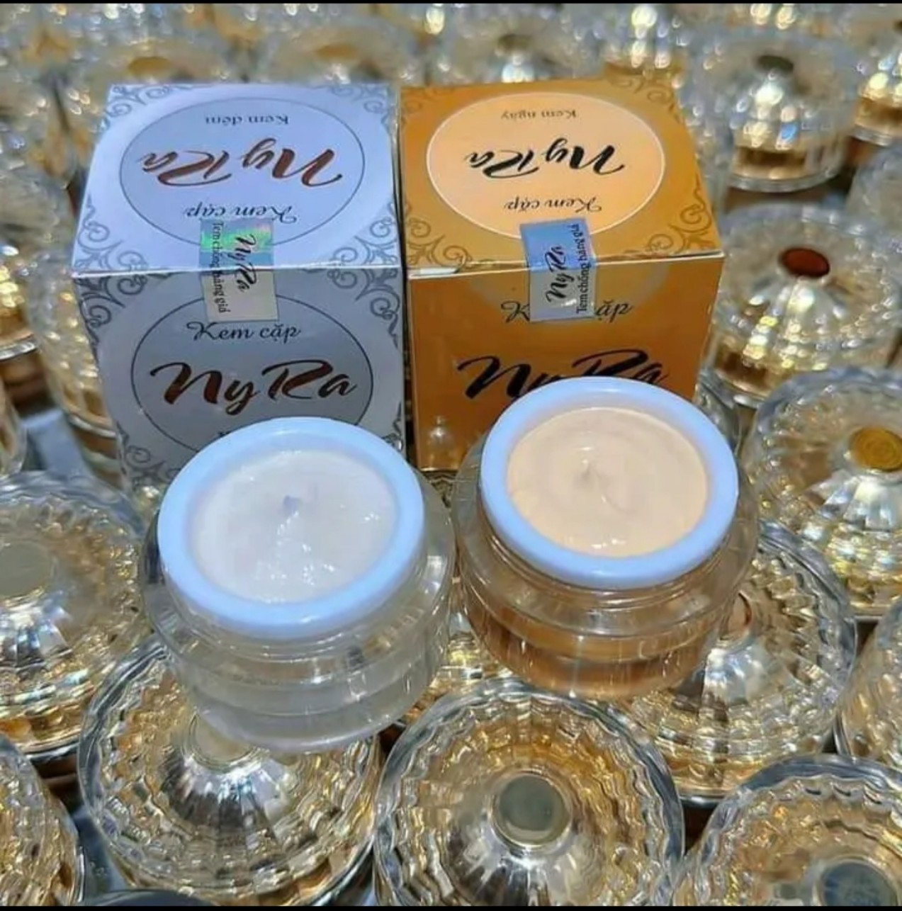 Kem cặp Nira ngày và đêm